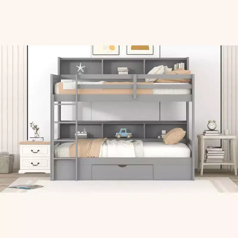Letto a castello a soppalco grigio/bianco singolo su singolo con mensole e cassetto, in pino massiccio, per 2 bambini